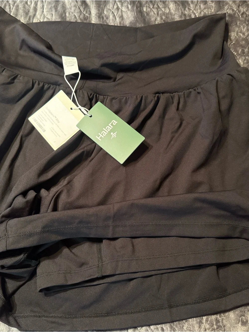 HALARA Black Skort with Branded Tag - Picture 7 of 13